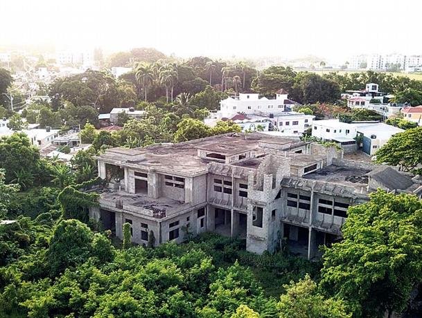 hay fondos para terminar la sede de los bomberos
