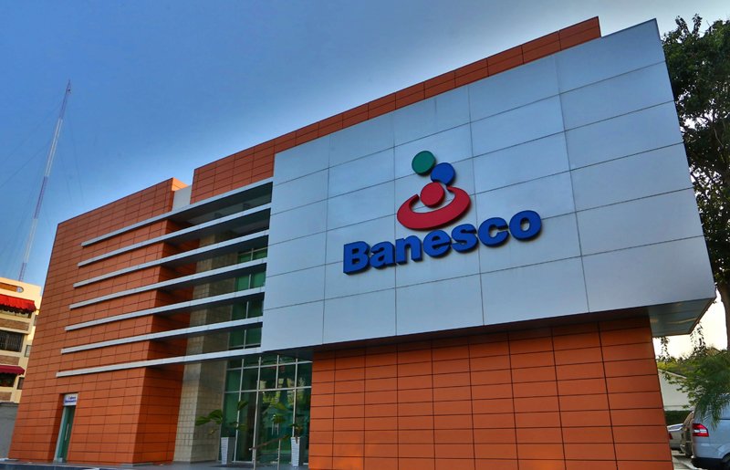 Fachada Banesco 2