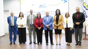 Directivos del INFOTEP Ministerio de Trabajo Conani y World Vision Republica Dominicana