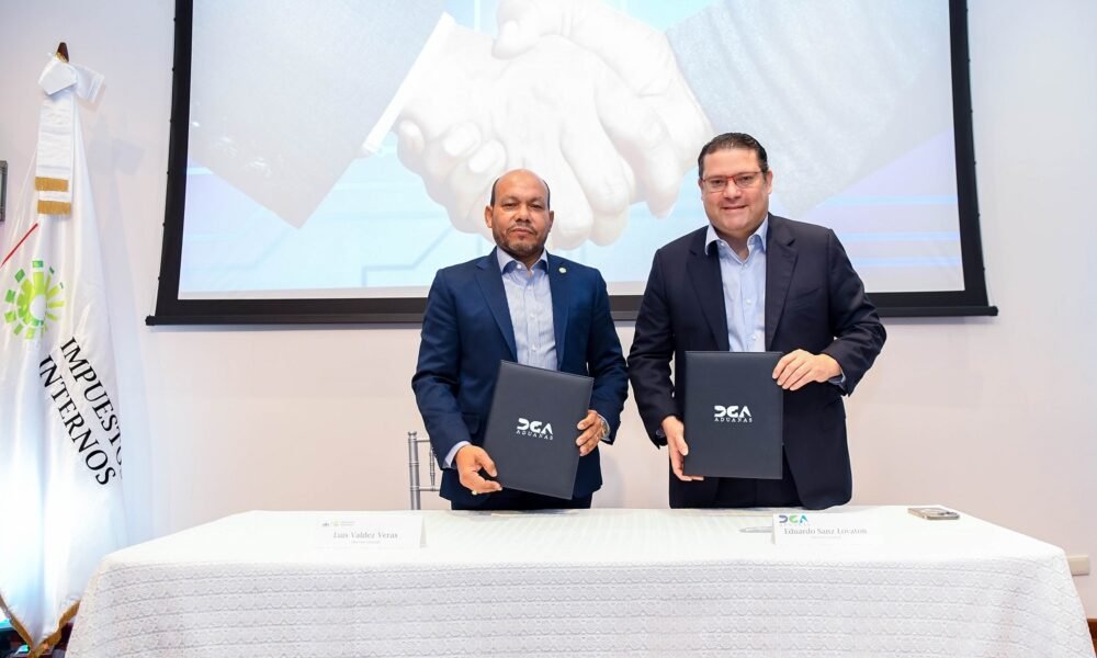 Foto 1 Luis Valdez Veras y Eduardo Sanz Lovaton.