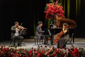 2. Trio de Camara de Santo Domingo. Pianista Miguel Andres Tejada Violinista Georni Liriano y Violonchelista Fairuz Issa Ricado.