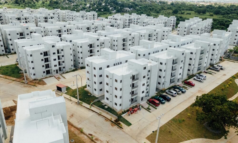 MIVED ENTREGA 464 APTO EN HATO NUEVO 5mil entregadas