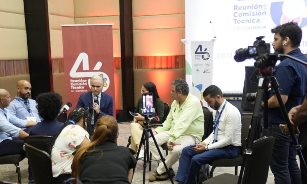 De Camps ofrecio una rueda de prensa en el encuentro con medios participantes en el evento