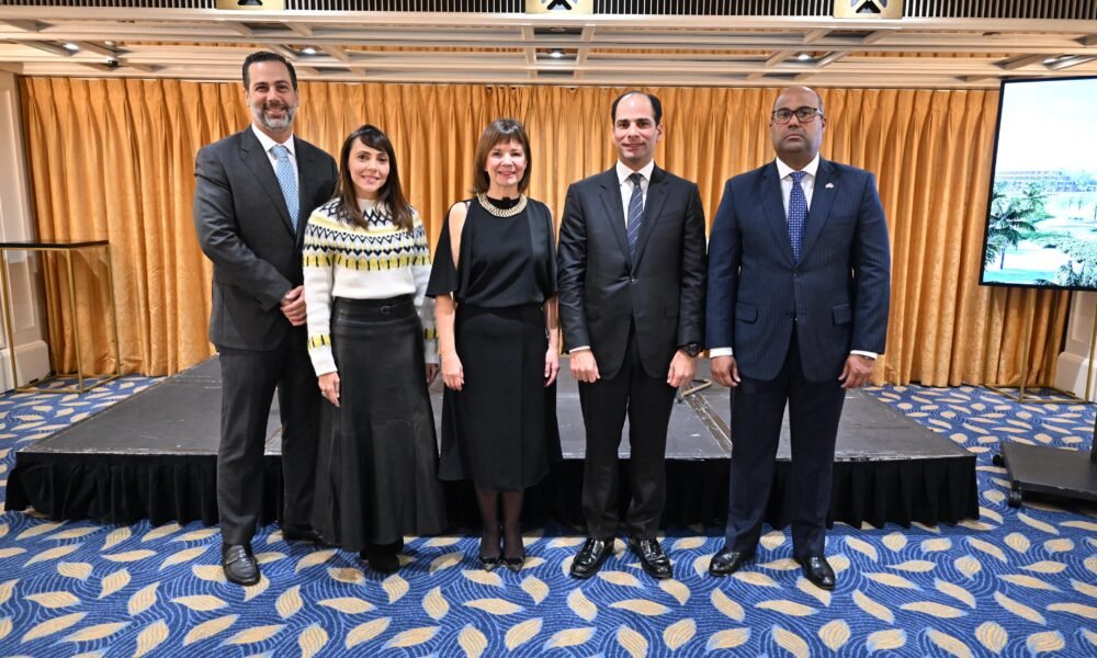 Manuel Luna Sharon Cabral Julia Simpson Fran Elias Rainieri y Amauris Vasque