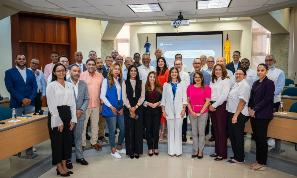 Principal 1. Participantes charla Sacale provecho a tu presupuesto mensual