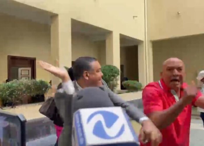 69ef80e280c65.r d.393 298